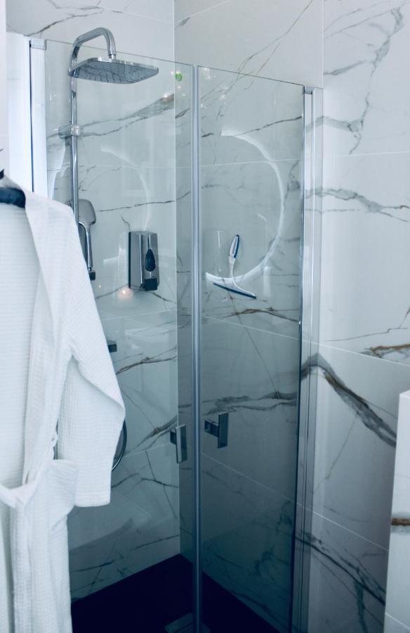 Hanza Tower -M&M Luxury Apartment Щецин Экстерьер фото